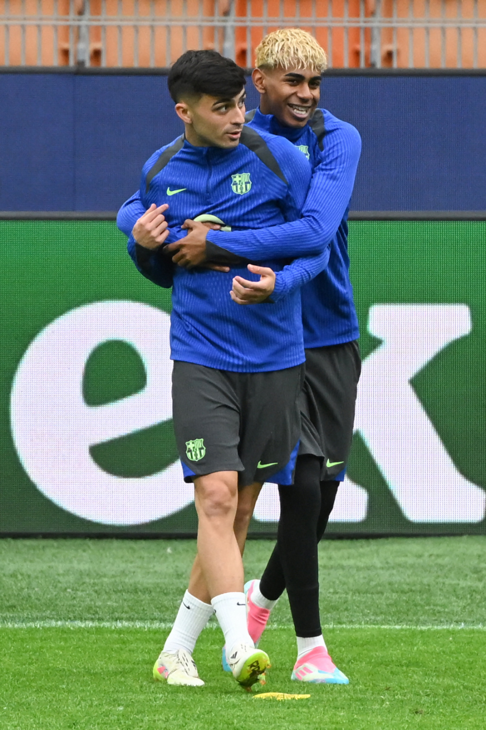 专家谈俄击落美军全球鹰无人机 专家谈俄击落美军全球鹰无人机