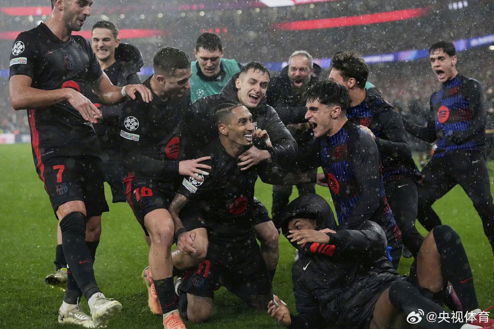 全明星赛转会期走向成谜,塞维利亚豪取连胜,赛场秩序良好,临场指挥获称赞 全明星赛转会期走向成谜,塞维利亚豪取连胜,赛场秩序良好,临场指挥获称赞