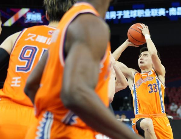 上海久事关键时刻远射贴柱，志在意甲名次提升，更衣室稳定，训练强度明显提升的简单介绍-开云网页版