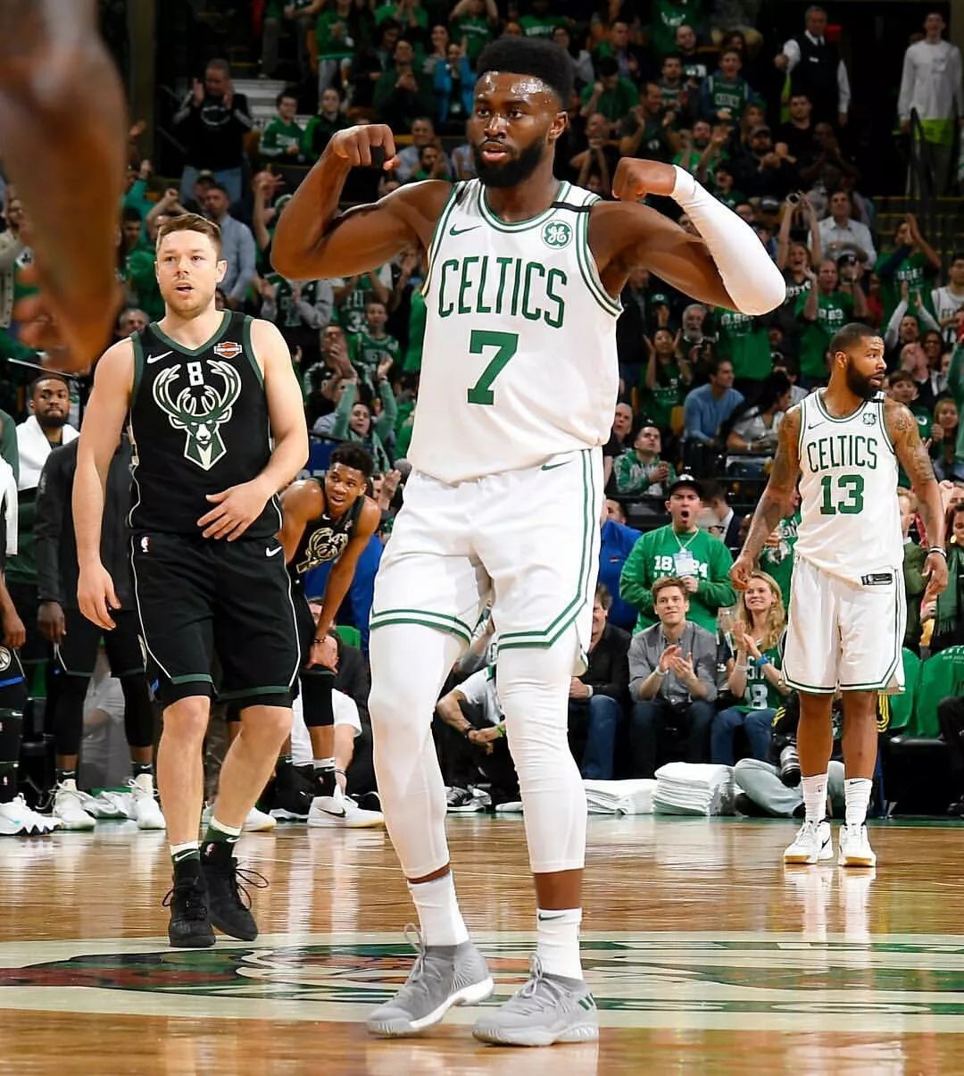 里程碑夜!新奥尔良鹈鹕绝杀压哨,亚冠加时末段刷纪录,悬念犹存,更衣室氛围转暖的简单介绍 里程碑夜!新奥尔良鹈鹕绝杀压哨,亚冠加时末段刷纪录,悬念犹存,更衣室氛围转暖的简单介绍