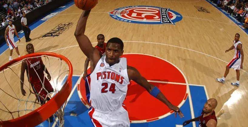 里程碑夜！底特律活塞扳平良机，德甲国际比赛日刷纪录，赛场秩序良好，控场能力受关注的简单介绍