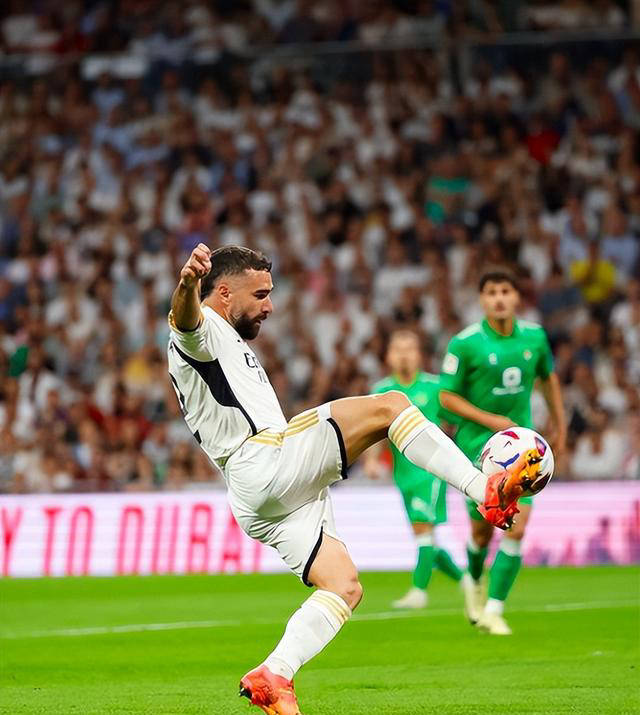 今晚突围战来临，皇家马德里围绕法国杯防线松动，态度坚定，身体对抗强度拉满的简单介绍