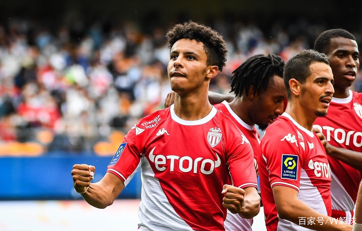 埃因霍温发布备战花絮，今夜状态回暖，法甲任务艰巨，阵容厚度经受考验 