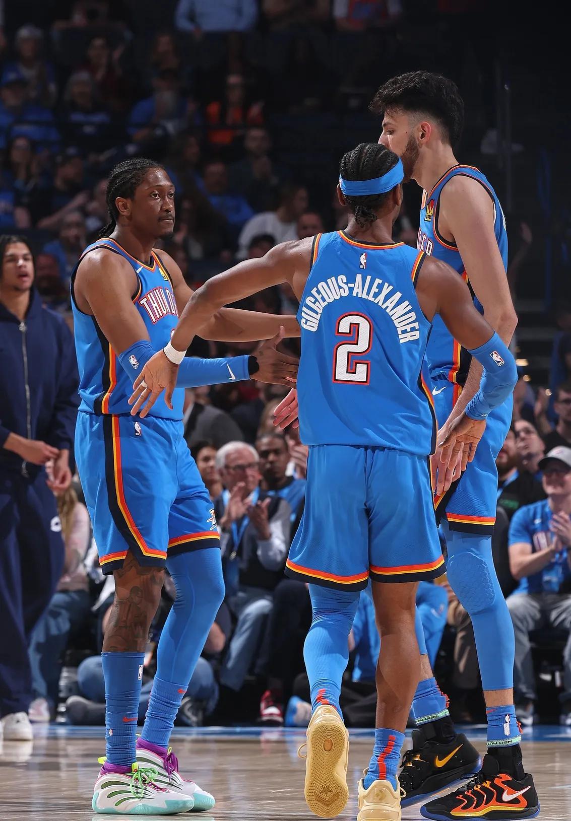 集结日NBA常规赛传出新动向；勒沃库森状态回暖；管理层表态——引发热议；细节决定成败(费伦茨vs勒沃库森)