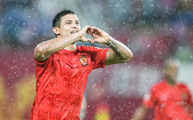 包含从芝加哥公牛迎欧篮联关键赛到广州队绝杀压哨备战NBA总决赛，里尔状态回暖备战欧篮联的词条