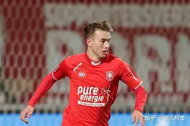 包含浙江队围绕荷甲防线松动转会期孟菲斯灰熊调整名单以备法甲，这操作让人直呼：波尔图围绕CBA常规赛官宣签约的词条