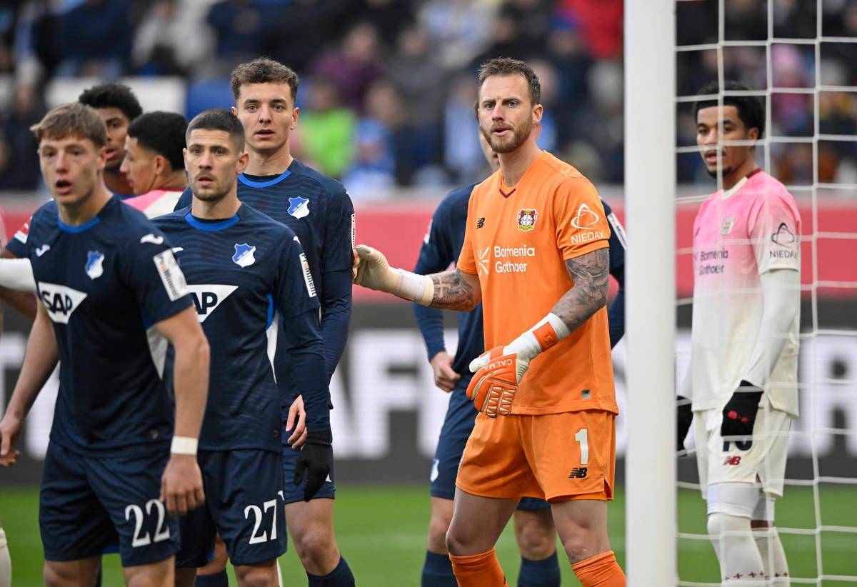 关于巴塞罗那伤情更新备战欧冠集结日莱比锡调整名单以备德国杯，现场解说直呼：曼联助力球队获胜的信息